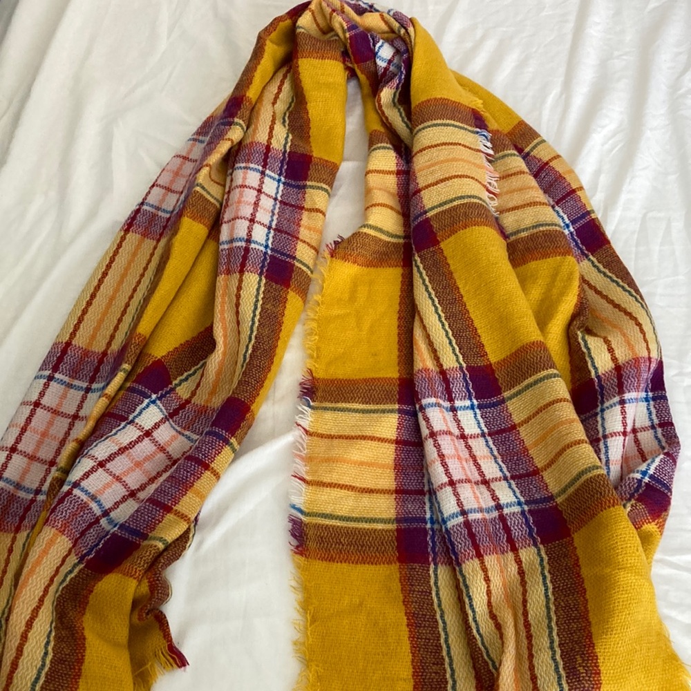 Old navy scarf